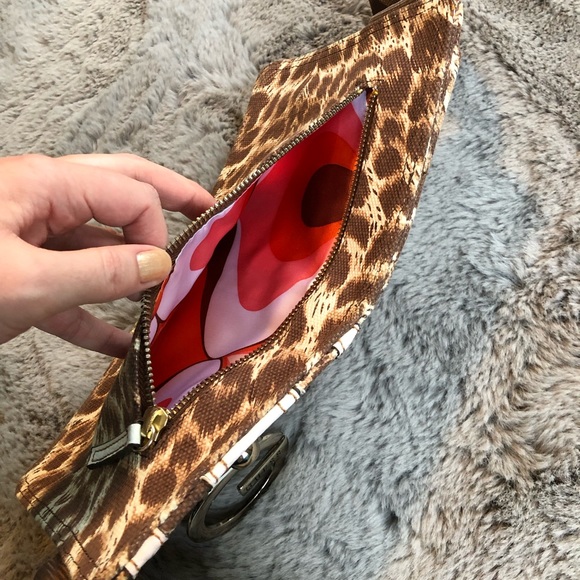 Leopard GUESS belt bag - Picture 7 of 16